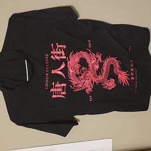 Black grapic t-shirt